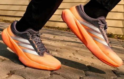bahaya pakai sepatu terlalu kecil