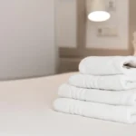 cara mencuci handuk hotel
