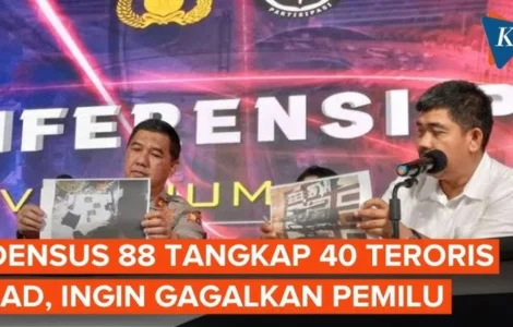 Densus 88 Tangkap Teroris JAD
