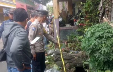 pria tewas di selokan bogor