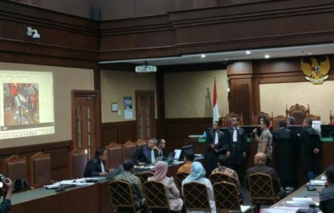 sultan kemnaker serahkan surat